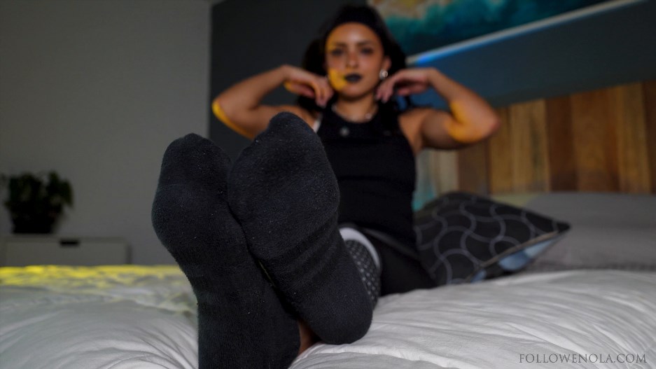 Mistress Enola – I Decide How